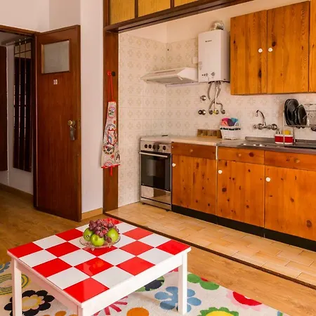 Apartment In Downtown Near Metro Station *